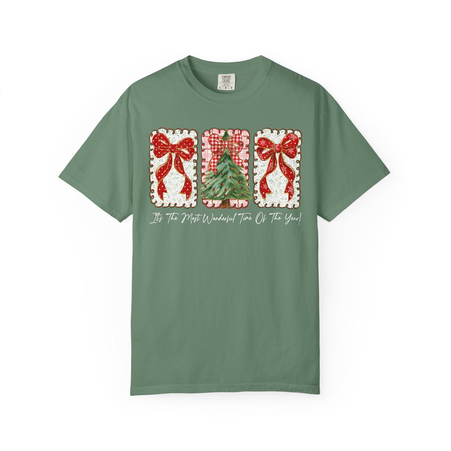 Christmas Tree & Bows T-Shirt — Festive Holiday Graphic Tee
