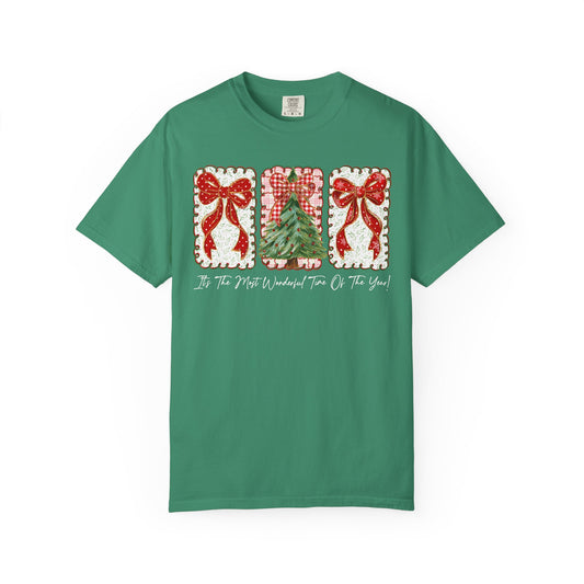 Christmas Tree & Bows T-Shirt — Festive Holiday Graphic Tee
